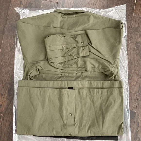Nike Men's ESC Woven Shirt in Green, Size XXL